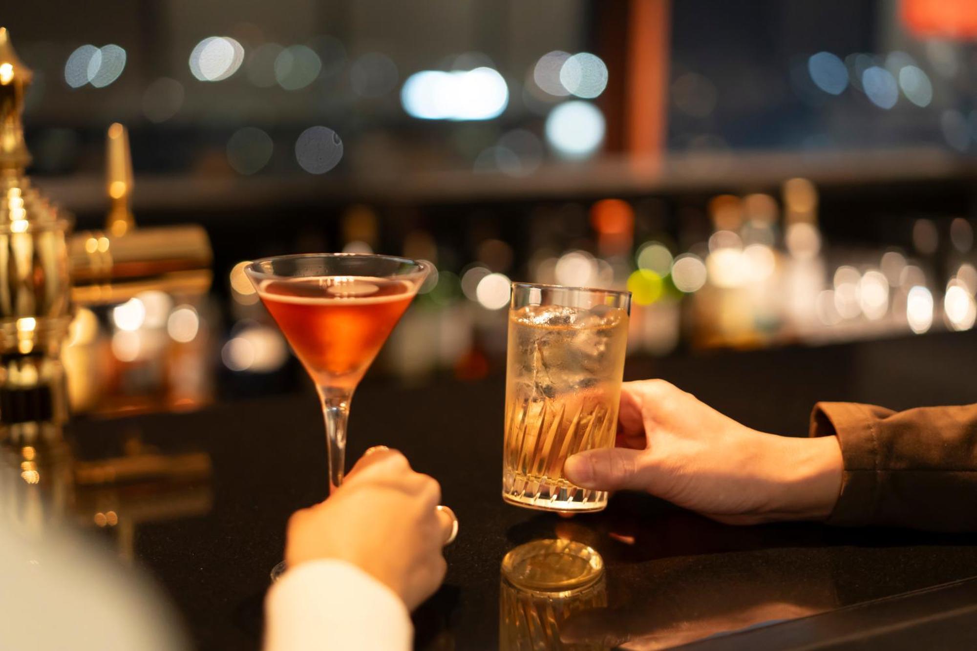 Hotel Associa Shizuoka Exterior photo A bartender serving drinks